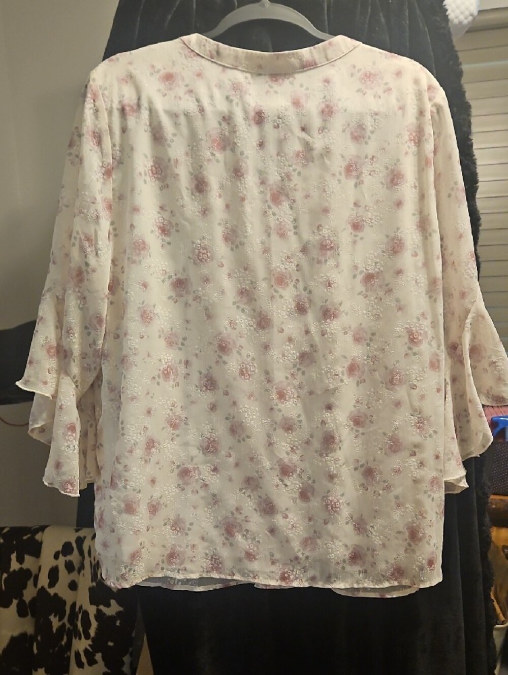 Light Pink Floral Peasant Blouse - Picture 7 of 7
